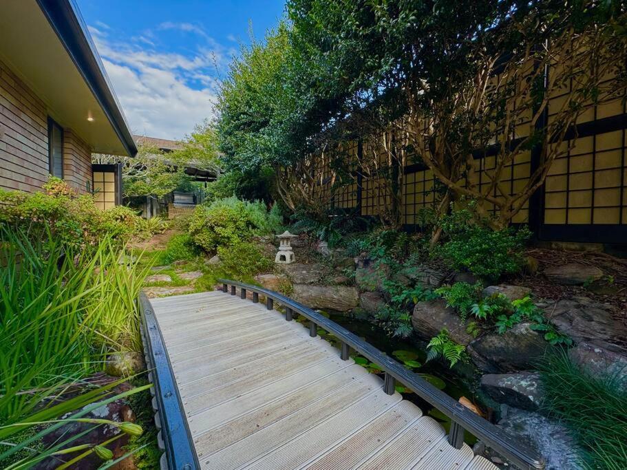 Tranquil Japanese-gardens Retreat Holiday home
